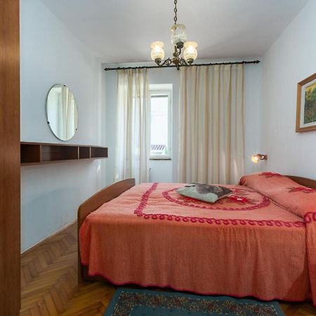 Anamarija Apartments Near The Beach And The Fantastic Adria Sea With Over 10 Small Islands Close By Фунтана Екстер'єр фото