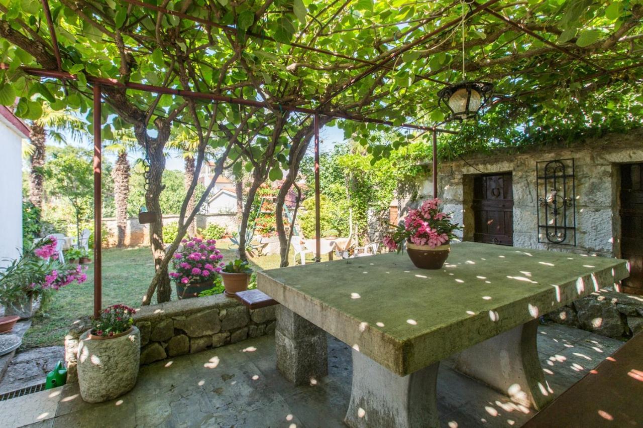 Anamarija Apartments Near The Beach And The Fantastic Adria Sea With Over 10 Small Islands Close By Фунтана Екстер'єр фото