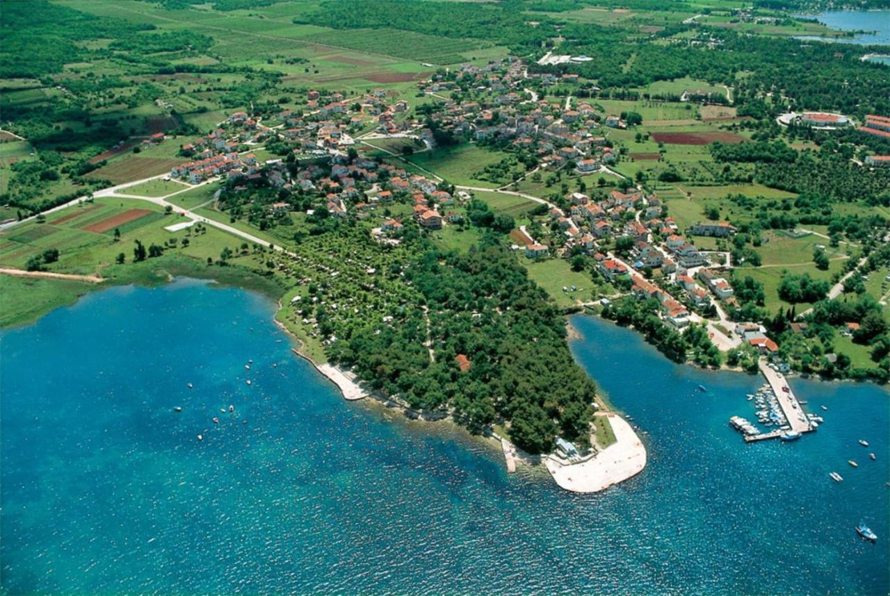 Anamarija Apartments Near The Beach And The Fantastic Adria Sea With Over 10 Small Islands Close By Фунтана Екстер'єр фото